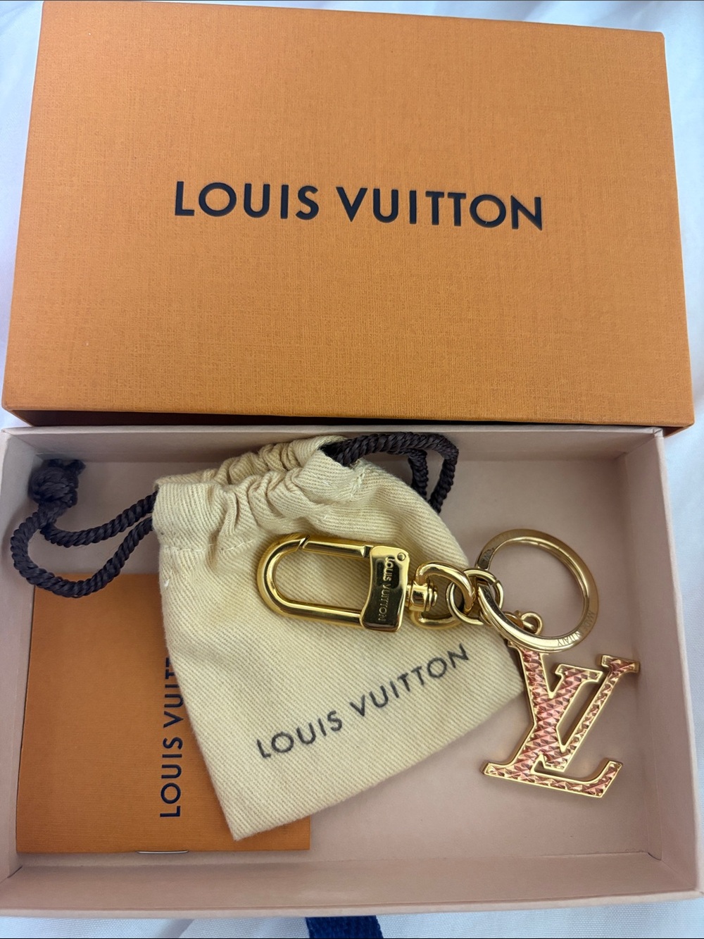 Louis Vuitton 🌼Full inclusion 🌼 Porte-Cles Nanogram Gold Keychain. - Picture 8 of 12